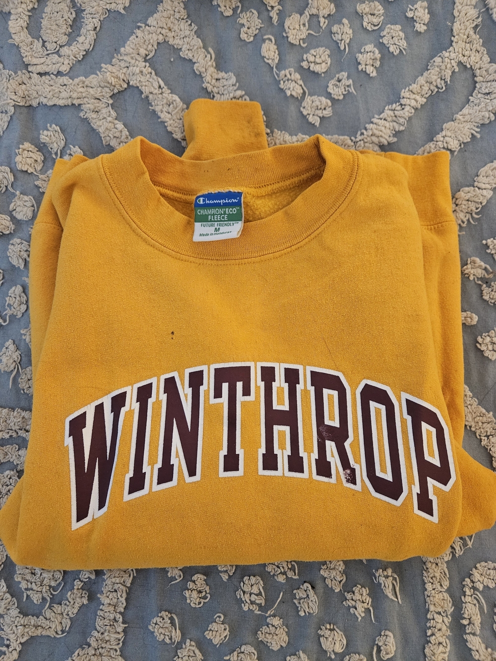 Champion Gold "Winthrop" University Crewneck Sweatshirt Medium